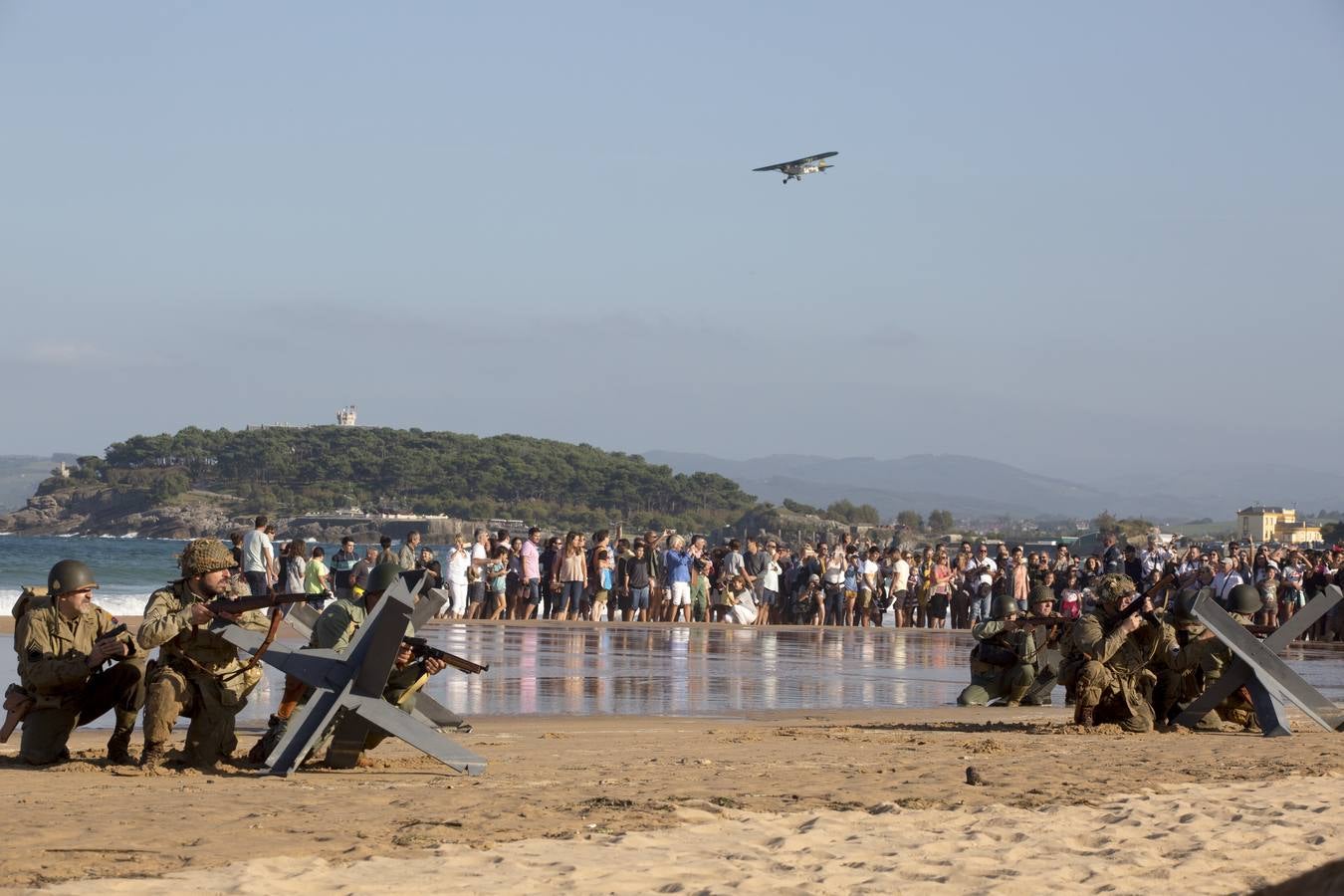 Fotos: Así ha sido el desembarco sin barcos en El Sardinero