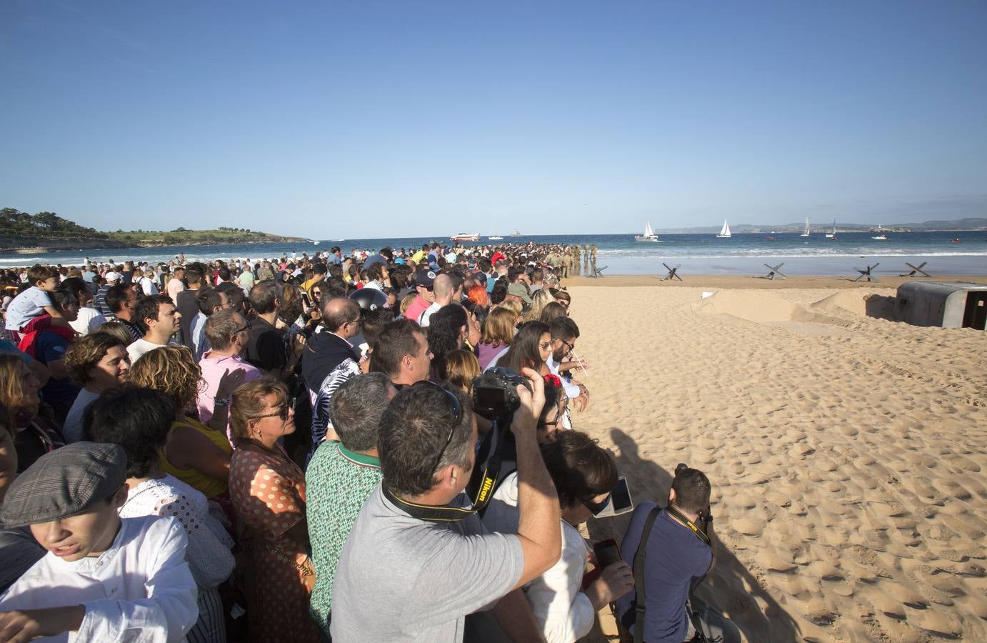 Fotos: Así ha sido el desembarco sin barcos en El Sardinero