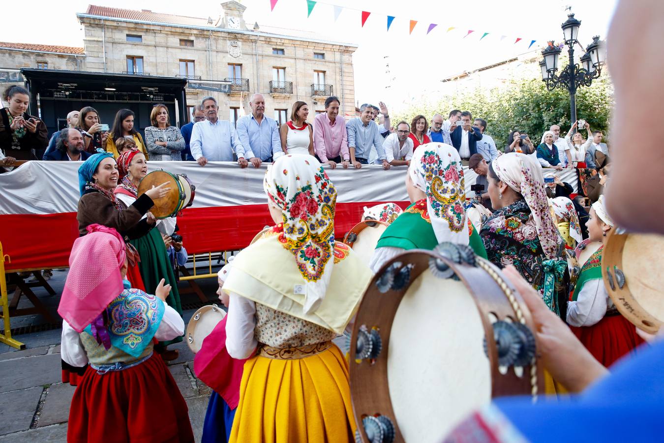 Fotos: Quince carretas y diez agrupaciones folclóricas participarán hoy en el Día de Campoo