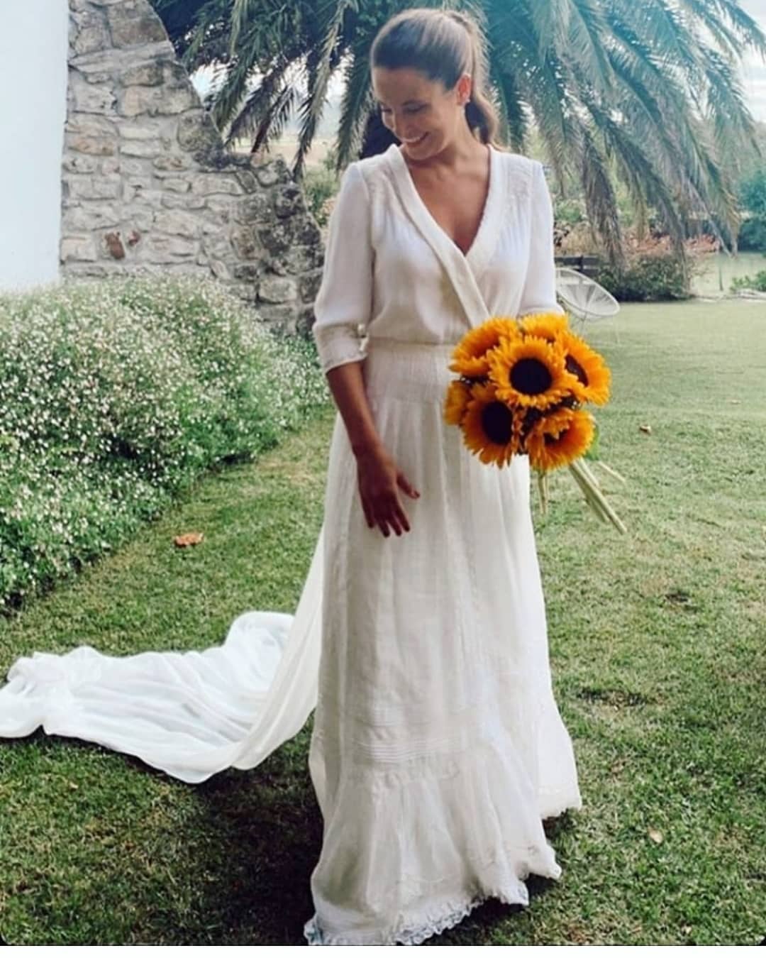 Fotos: ¿Copia o inspiración? Las invitadas que se vistieron de Lady Di en la boda cántabra de Marta Pombo