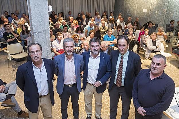 De izquierda a derecha, Eduardo Manzanares, Javier Ceruti, Moisés Castro, José Luis Gochicoa y Juan José Torre. 