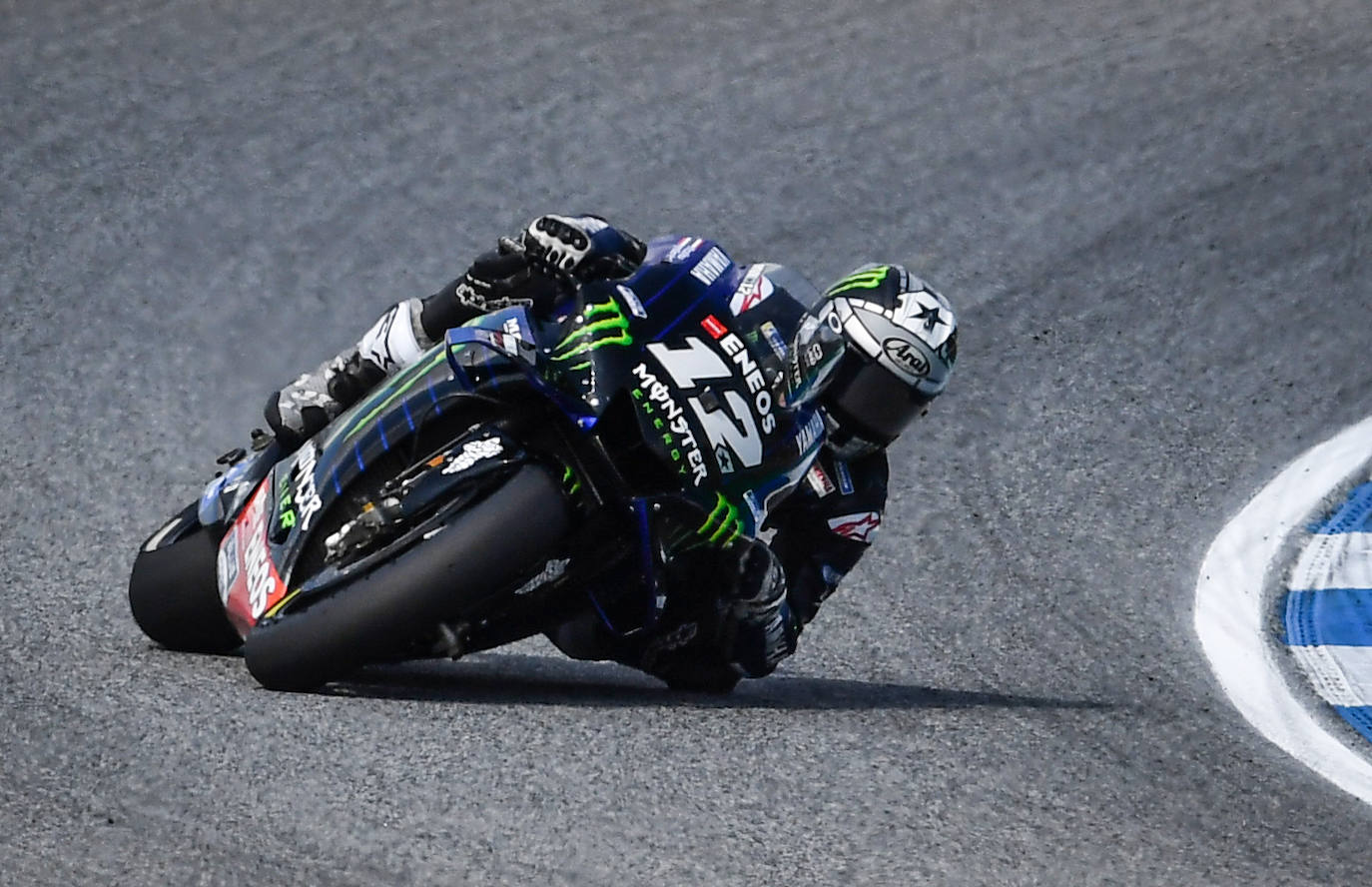 El español Maverick Vinales durante la carrera.