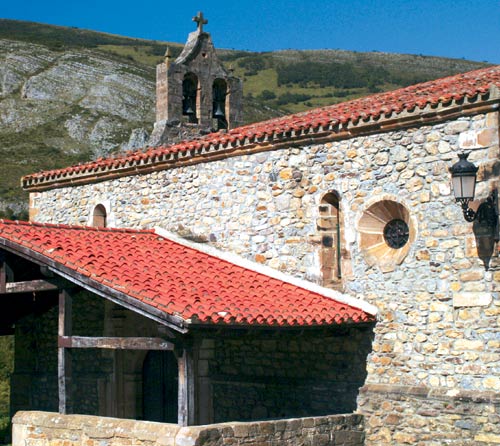 Iglesia de San Pedro en Tudanca, de los siglos XVII y XVIII.