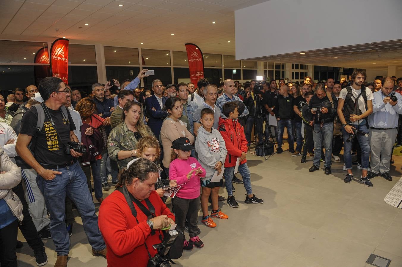 Fotos: Chus Puras presenta su equipo para el Rally Blandio Santander-Cantabria