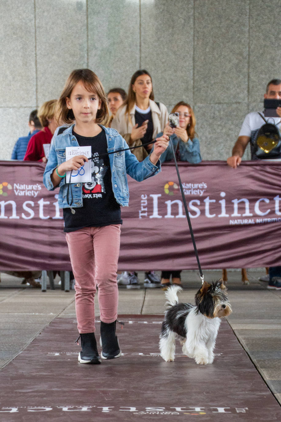 El centro comercial celebró la décima edición de este evento que premió a los perros más bonitos, simpáticos y educados