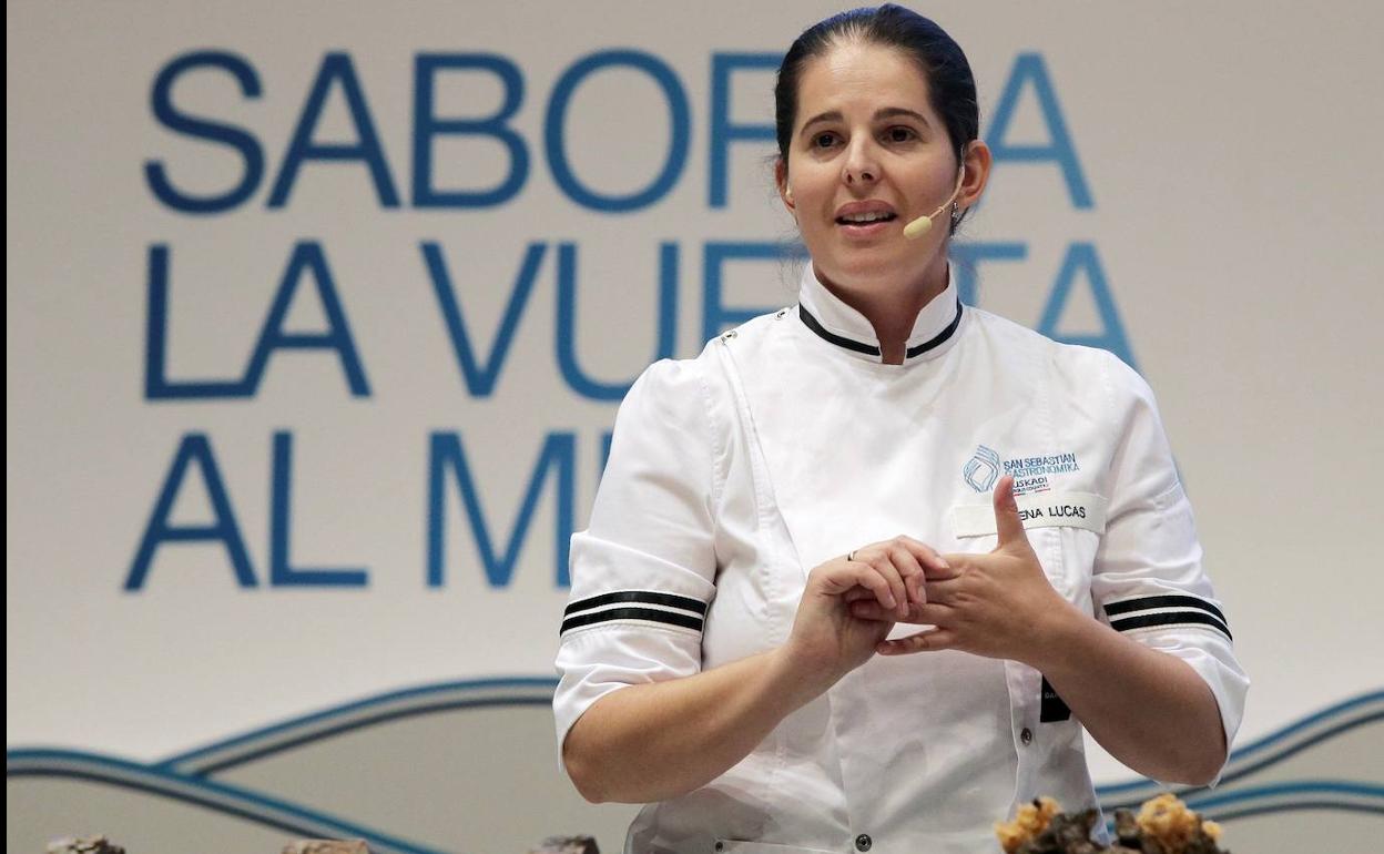 La chef Elena de Lucas, durante su ponencia en San Sebastián Gastronomika.