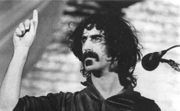 Imagen principal - Frank Zappa no esta muerto, solo huele raro