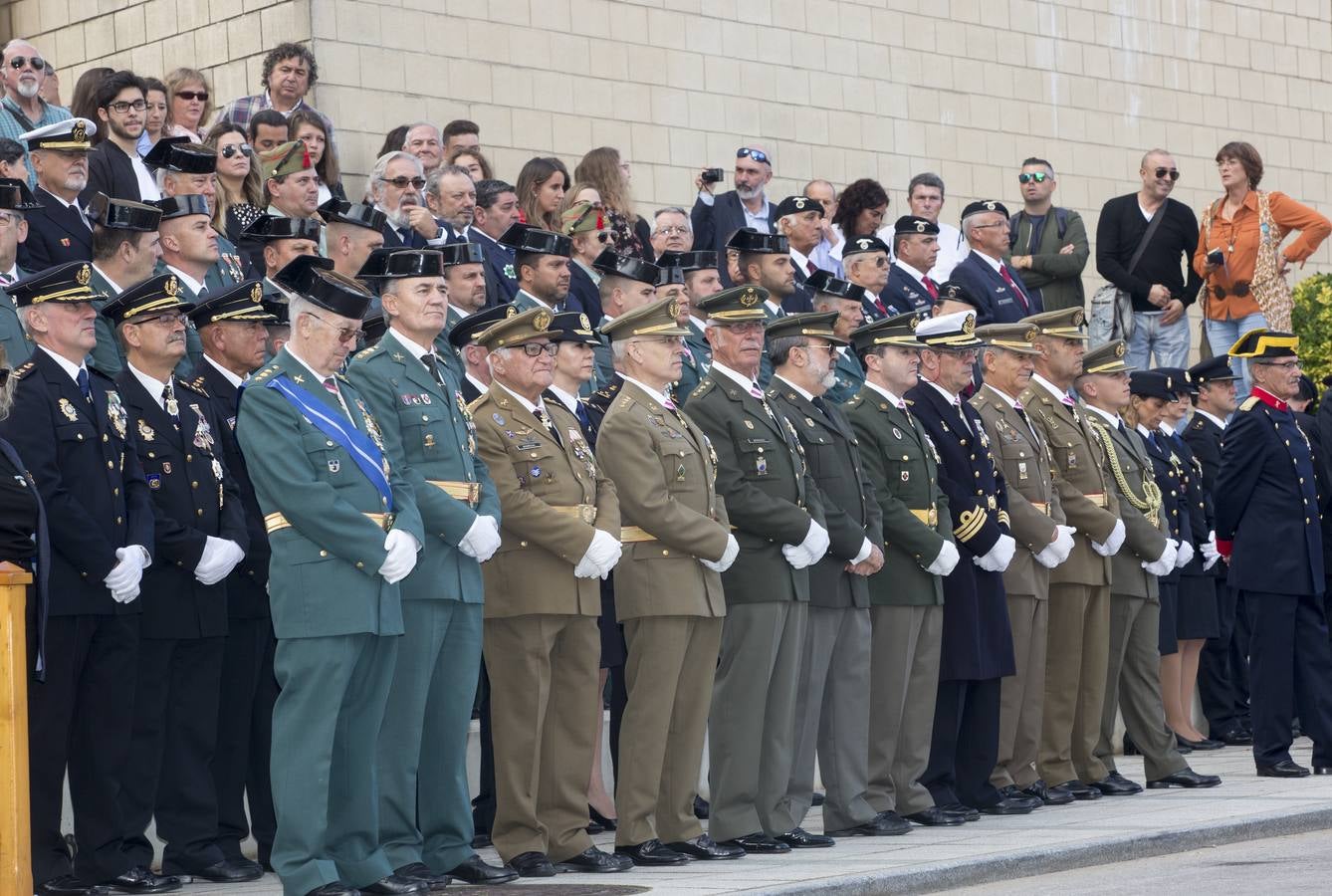 Fotos: Imágenes del acto de celebración del Día de la Guardia Civil en el cuartel de Campogiro