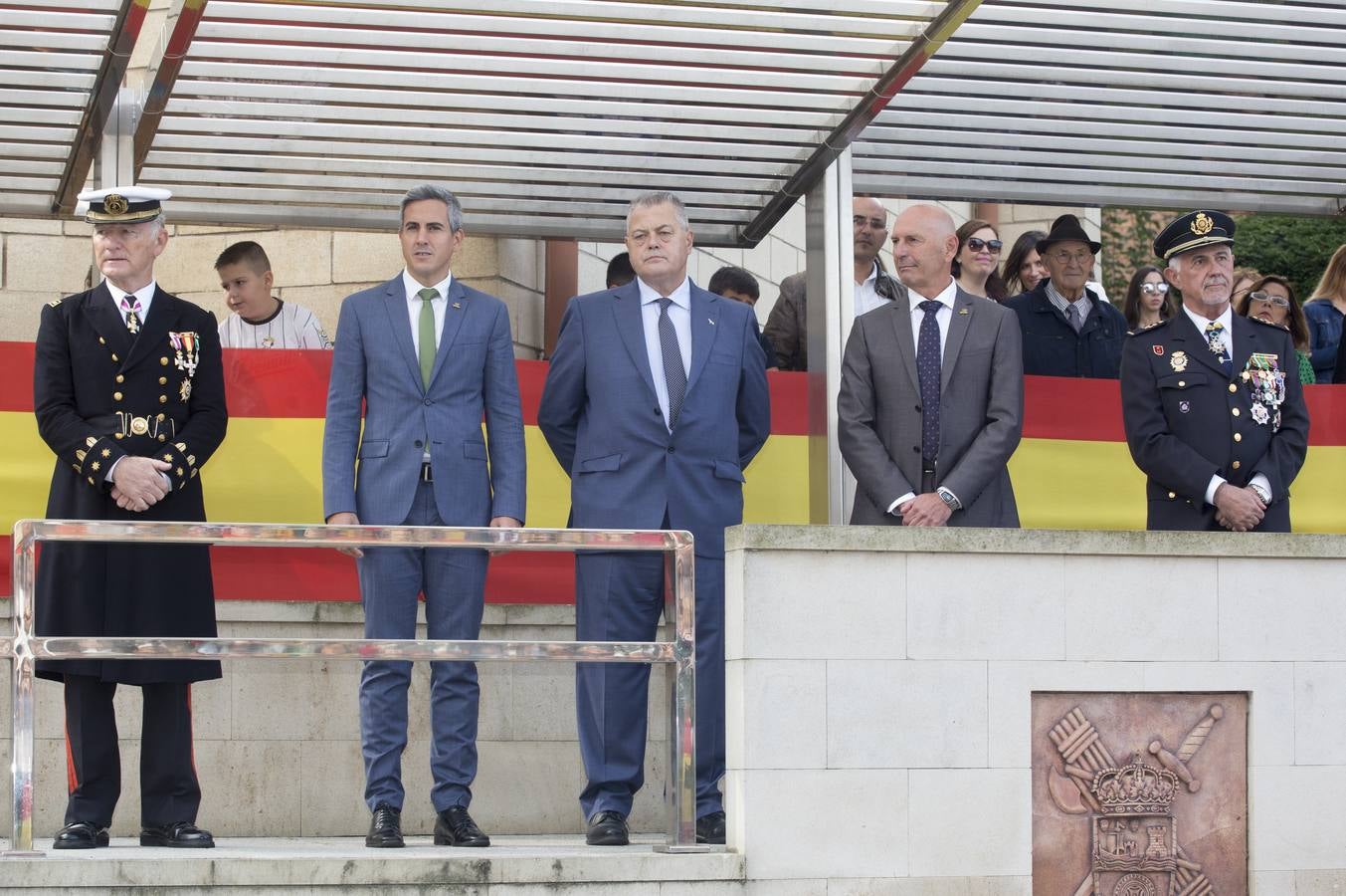 Fotos: Imágenes del acto de celebración del Día de la Guardia Civil en el cuartel de Campogiro