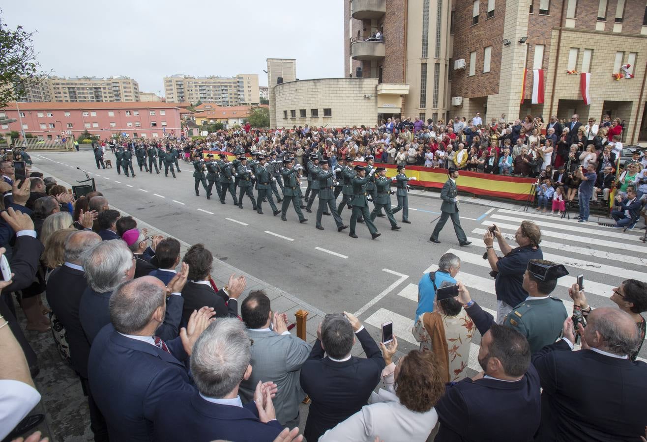 Fotos: Imágenes del acto de celebración del Día de la Guardia Civil en el cuartel de Campogiro