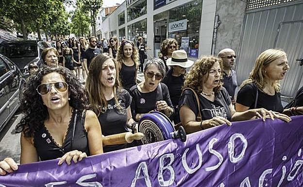 La última manifestación del Movimiento 8 de Marzo por las calles de Santander. 