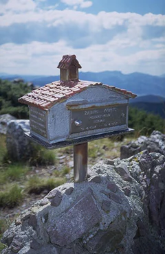 Fotos: La infinita variedad de los buzones de montaña