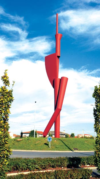 La escultura 'Oteando', de Miguel Navarro.