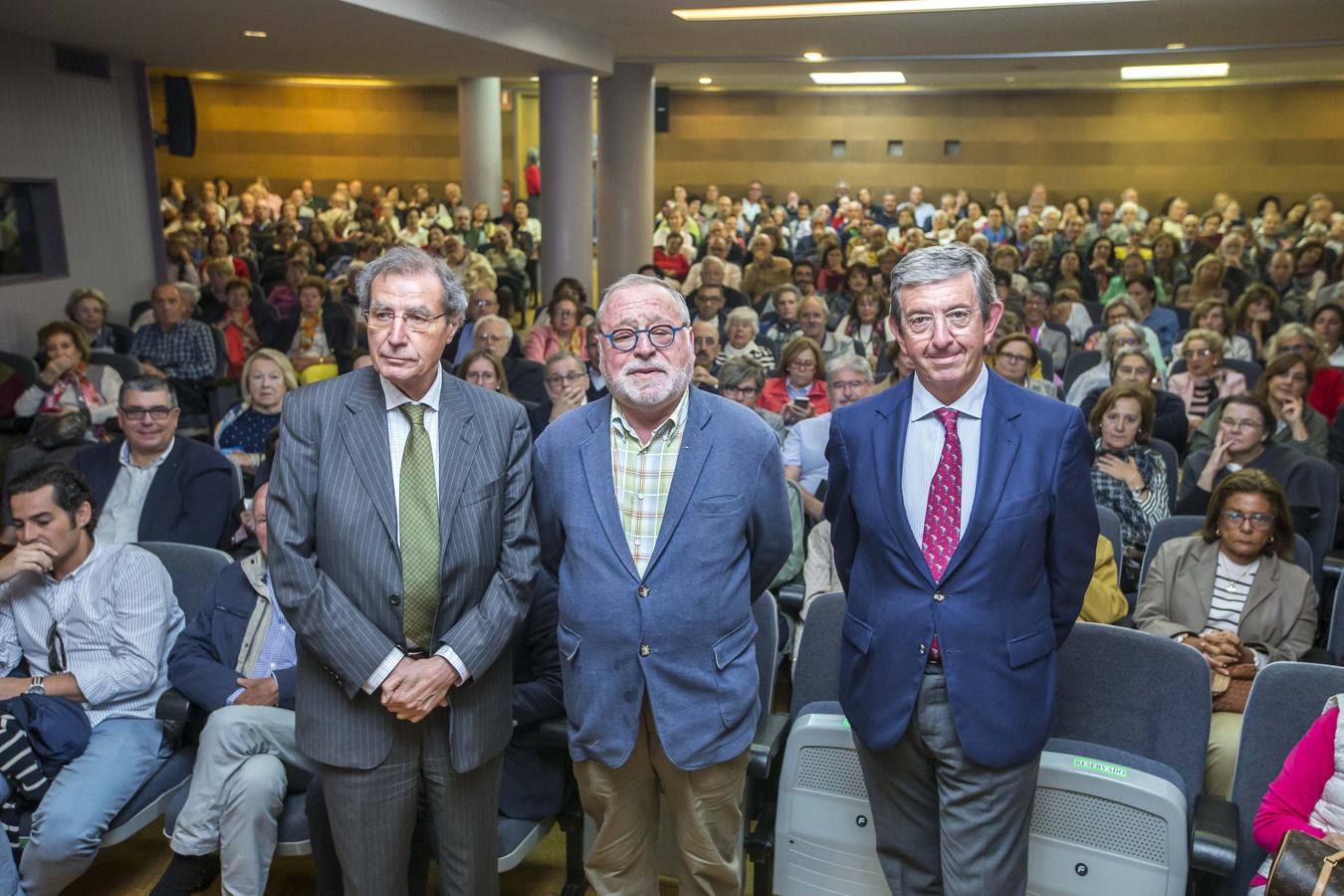 Imagen secundaria 1 - Savater: «Incluso las personas más cercanas a nosotros están llenas de secretos»