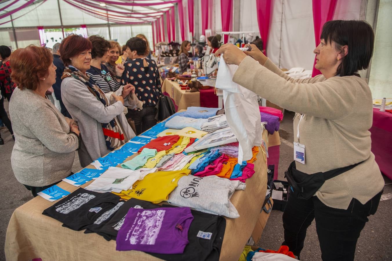 Fotos: Feria de las Mujeres Artesanas de Camargo