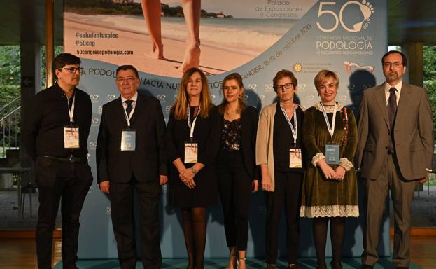 Desde la izquierda, Sarralde Aguayo, José Andreu, Coral Montalbán, Laura Carrasco, Begoña Busta, Ana M. Arnaiz y Alejandro Pontón.
