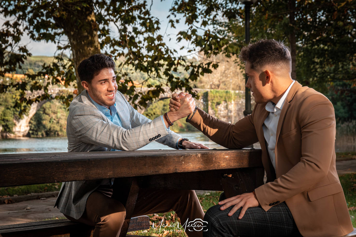 Nos colamos en una sesión del fotógrafo Mario Merín con los jóvenes cántabros Alejandro Núñez Santamaría y Luis Agüero como protagonistas