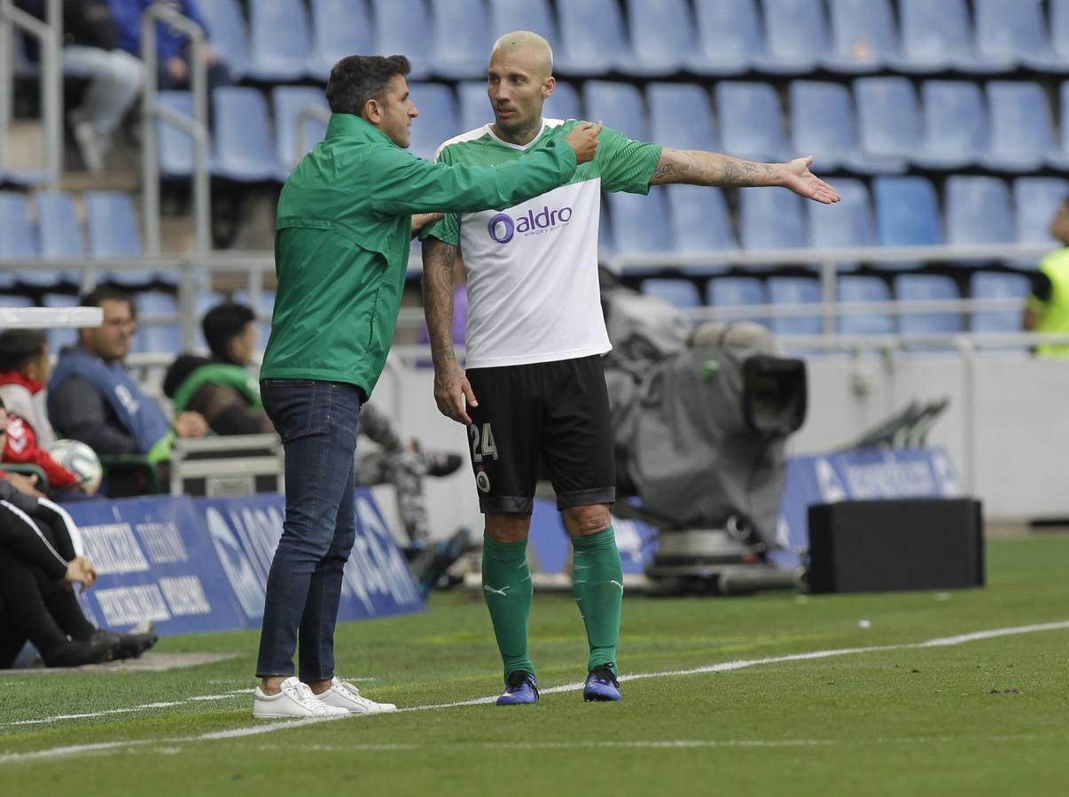 El Racing completa en Tenerife uno de sus peores partidos de la temporada y, a pesar de todo, logra sacar un empate en el minuto 93 para cobrarse parte de los puntos perdidos en los últimos minutos de otros encuentros