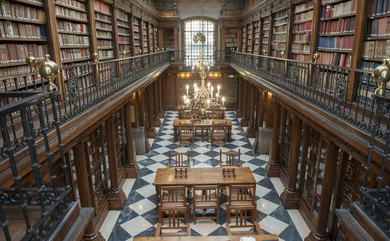 Interior de la Biblioteca de Menéndez Pelayo.