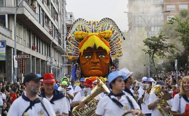 La oposición de Laredo se une para recurrir el adelanto de la Batalla de Flores 2020