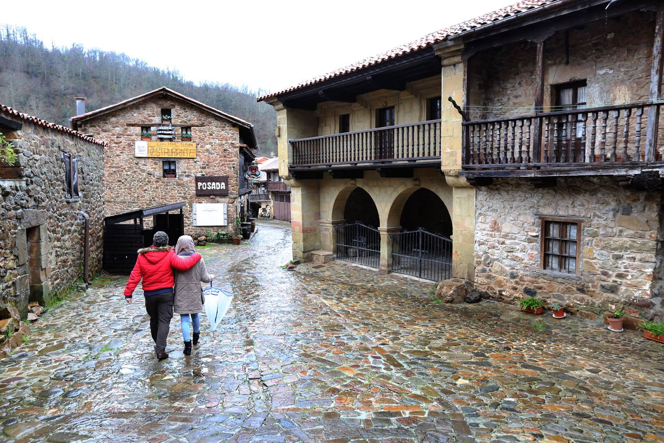 Fotos: Bárcena Mayor, uno de los pueblos más bonitos de Cantabria