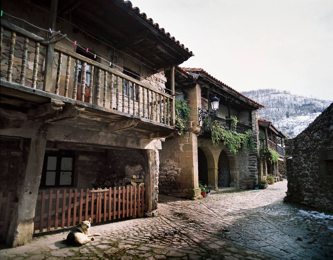 Fotos: Bárcena Mayor, uno de los pueblos más bonitos de Cantabria