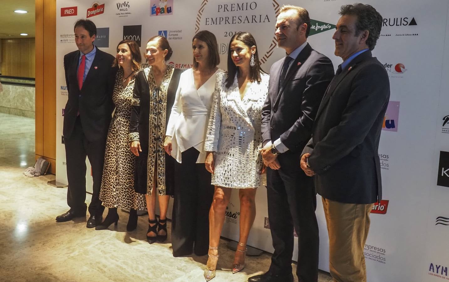 La diseñadora Odette Álvarez recibió anoche el Premio Empresaria 2019 de la Asociación de Mujeres Empresarias de Cantabria (ADMEC), en la Gala Anual que este colectivo celebró en el Hotel Santemar de Santander