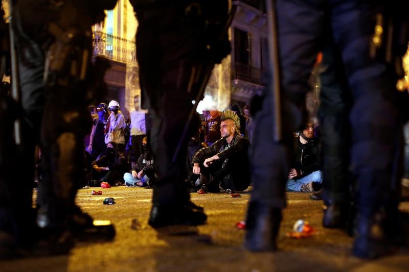 Fotos: La violencia vuelve a las calles de Barcelona