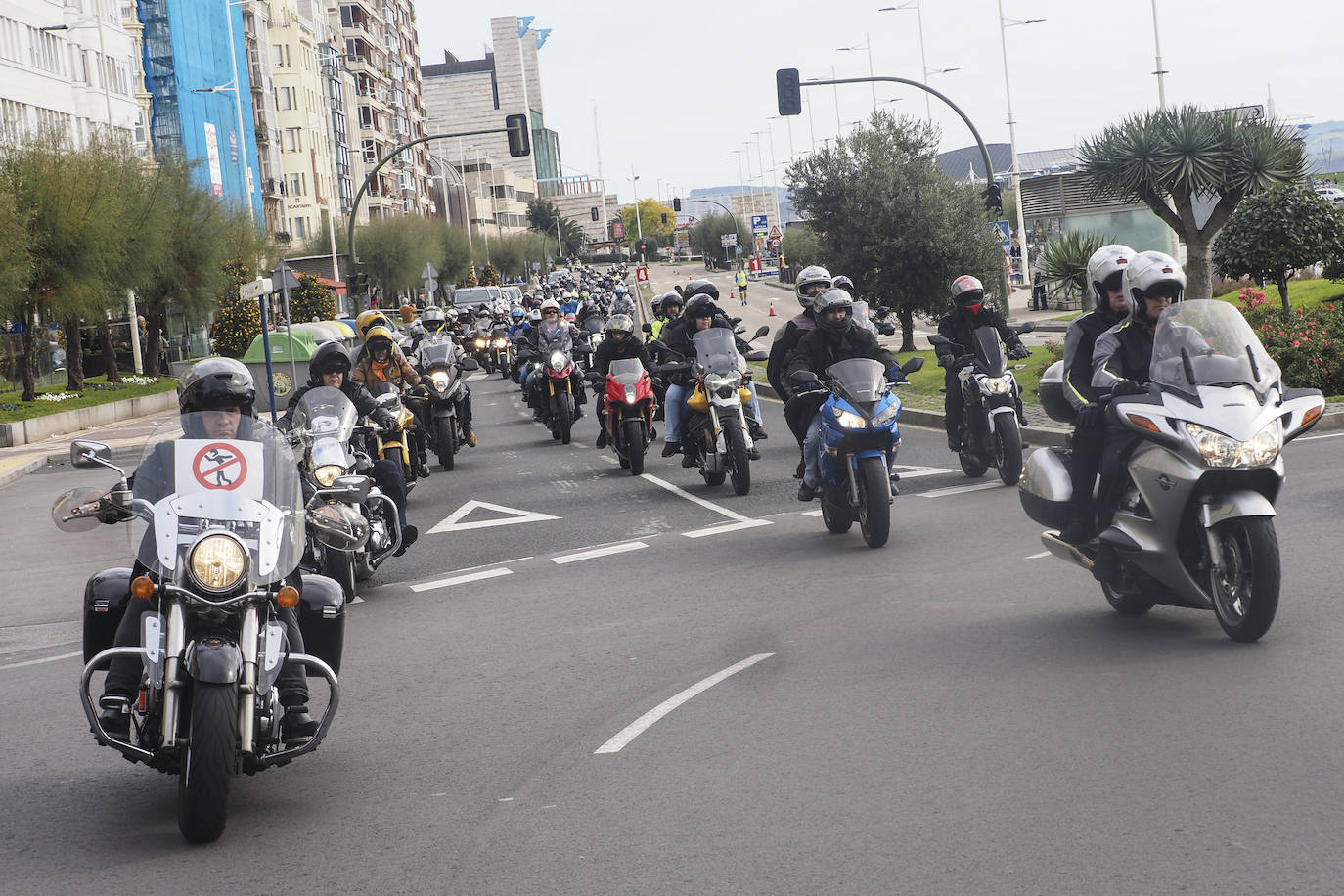 Fotos: La congregación de motoristas en Santander