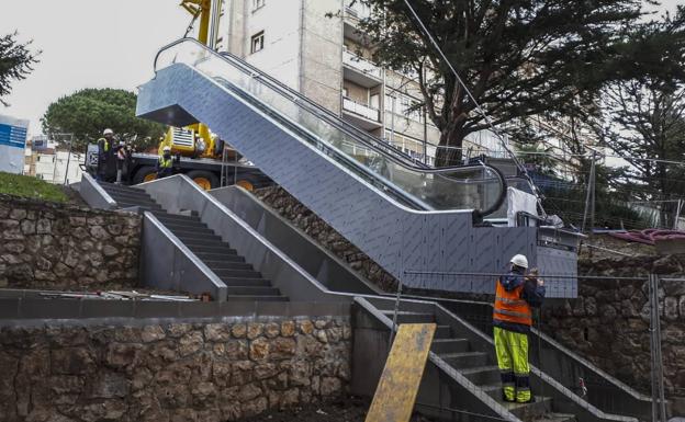 Porrúa se convierte en la décima zona de la ciudad con escaleras mecánicas