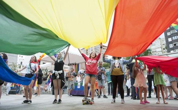 El Gobierno cántabro vuelve a comenzar desde cero la tramitación de la Ley LGTBI