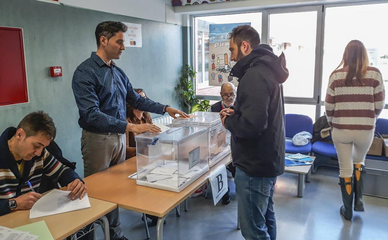 Votaciones en Castro Urdiales.