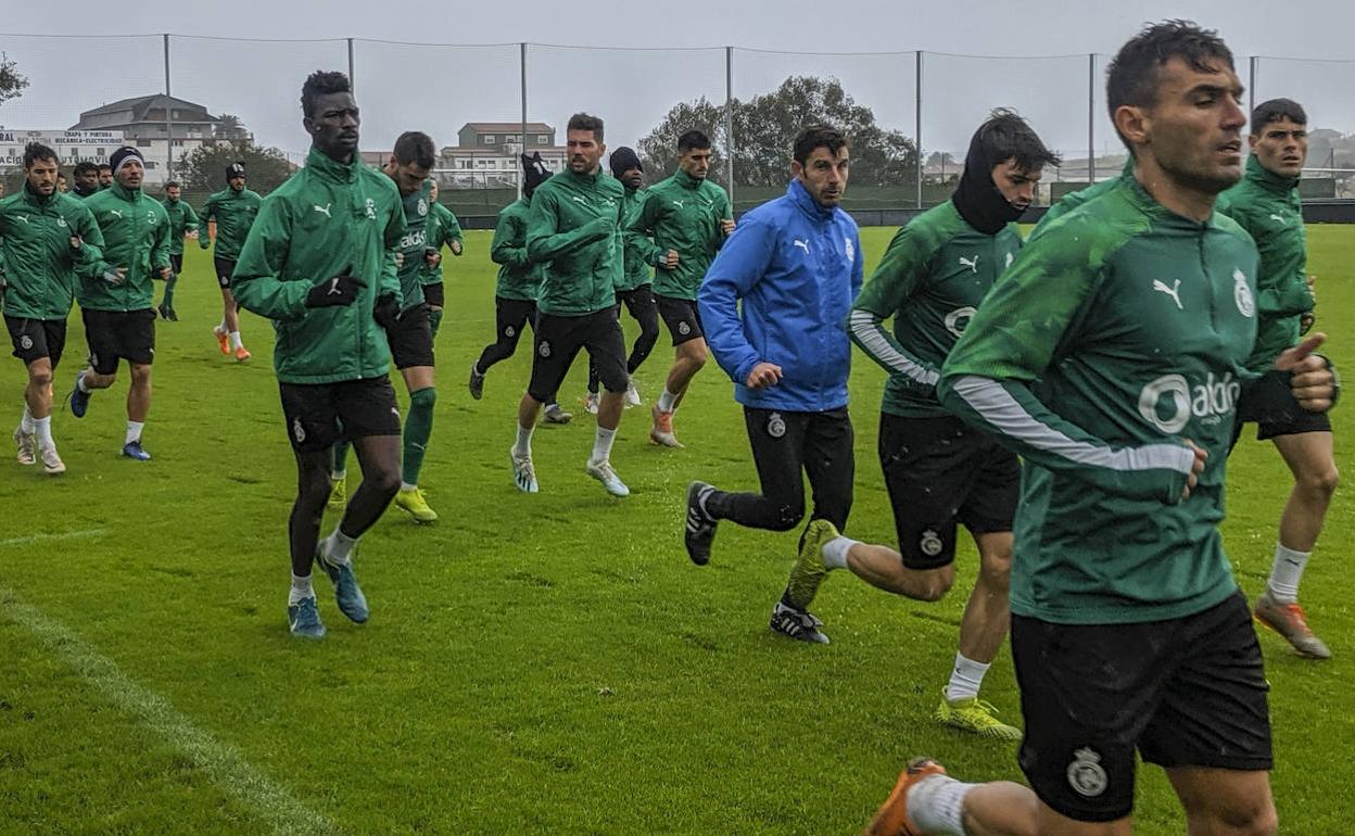 Imagen del primer entrenamiento del Racing tras la destitución de Iván Ania