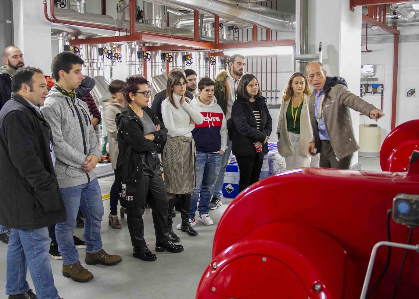 Fotos: Visita de IES Estelas de Cantabria a su mentor de STARTinnova Smart Hospital Cantabria