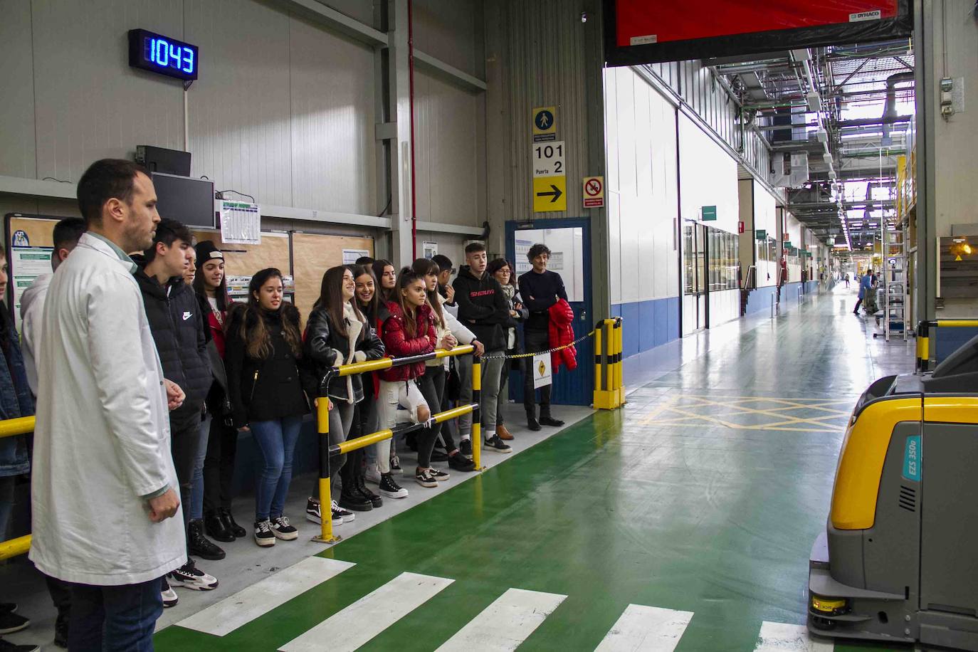 Fotos: Visita de IES Fuente Fresnedo a SEG Automotive Spain