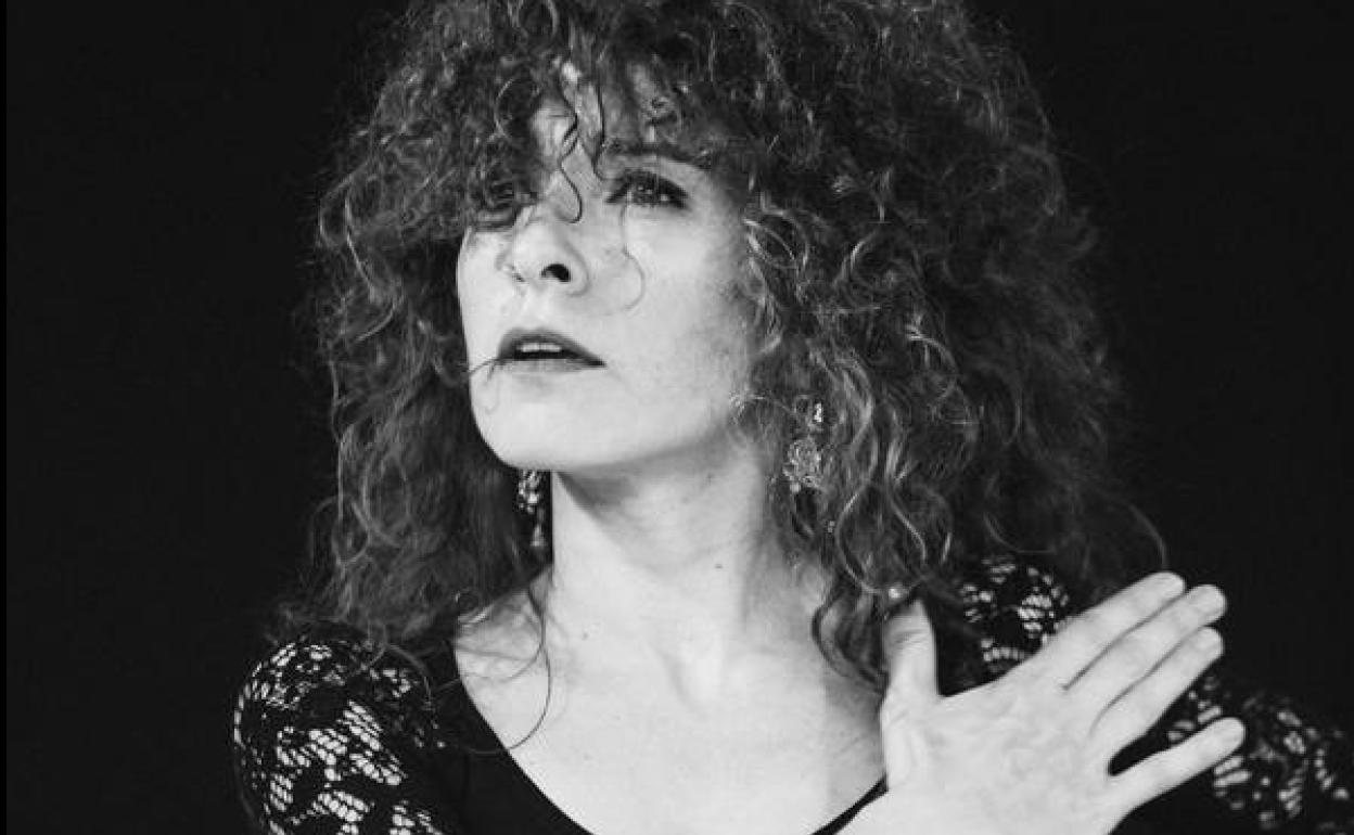 Lucía Serrano, durante una actuación.