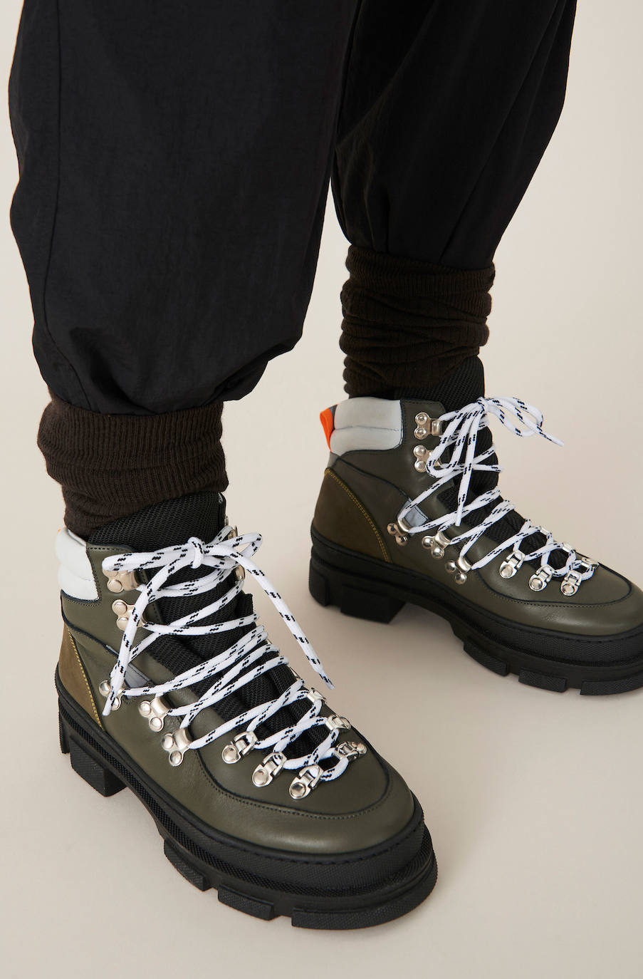 Botas alpinas de Ganni (349 euros).