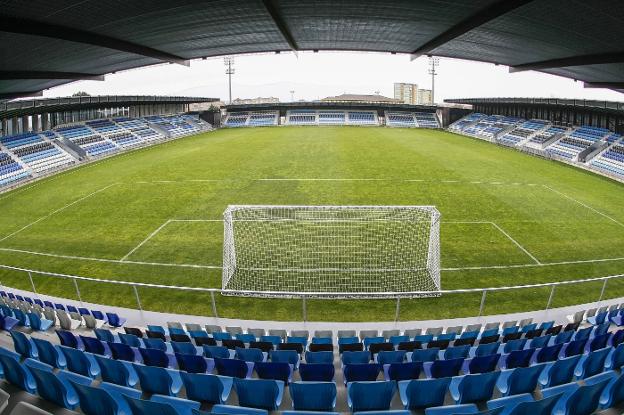  El recinto. Imagen general del estadio de El Malecón, un escenario con capacidad para 6.007 espectadores, que ya acogió en 2012 un partido de la selección olímpica. 