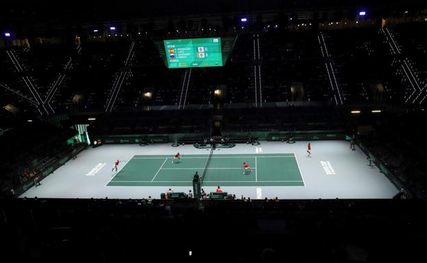 Karen Khachanov y Andrey Rublev se midieron a Marcel Granollers y Feliciano López ya siendo miércoles