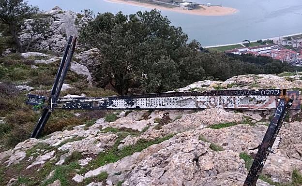 La estructura es un símbolo emblemático del monte de Santoña