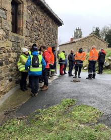 Imagen secundaria 2 - El operativo de búsqueda de Roberto Lavid amplía el perímetro en torno al lugar dónde apareció su coche