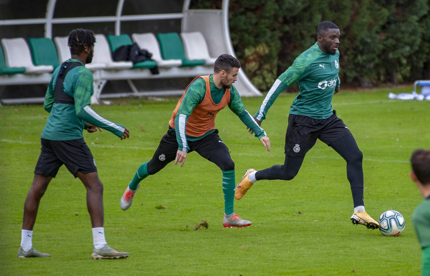 Fotos: El Racing, con la mirada puesta en Elche