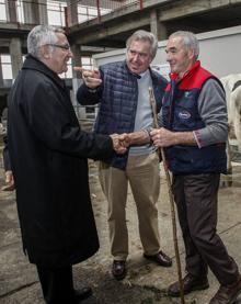 Imagen secundaria 2 - Un obispo en el Ferial
