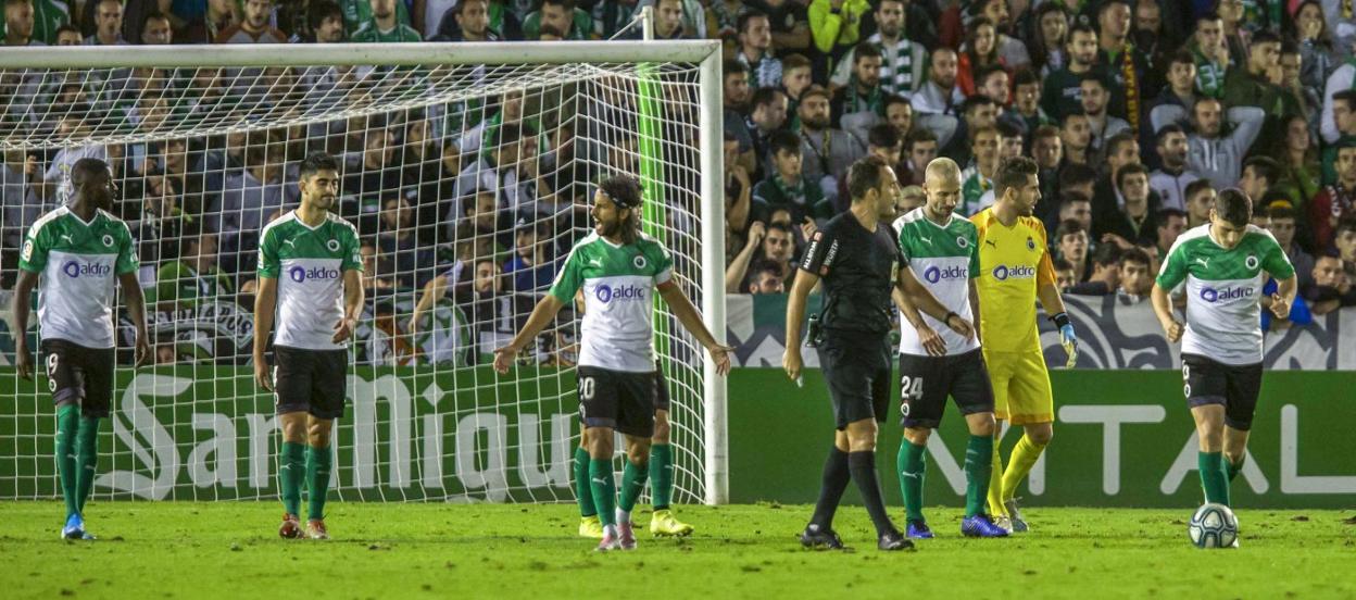  Decepciones. Los 16 puntos en 18 partidos hacen que el Racing esté en una situación comprometida en la tabla