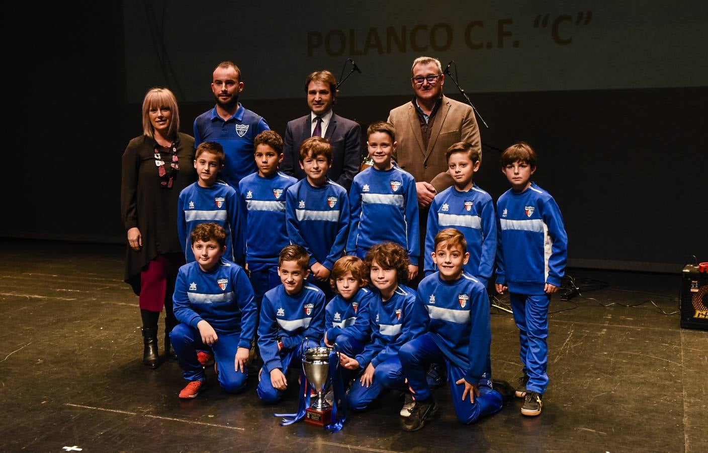 La Federación Cántabra de Fútbol ha celebrado en el Palacio de Festivales su séptima gala anual, en la que se rinde homenaje a los campeones de la pasada temporada