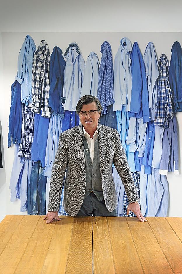 Juan Parés, presidente de Textil Santanderina, en su despacho de la sede de Cabezón de la Sal.