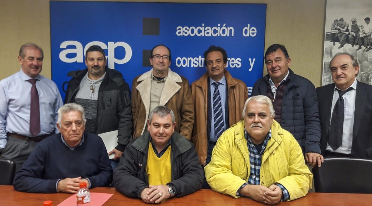 De izquierda a derecha en la fila de arriba, Máximo Sainz, Óscar Arroyo, Juan Carlos Meneses, Juan Carlos Echevarría, Gervasio Pinta y Pablo Javier Obregón. Abajo, Luis Saiz, Mariano Pérez y Luis Díez Sañudo. 