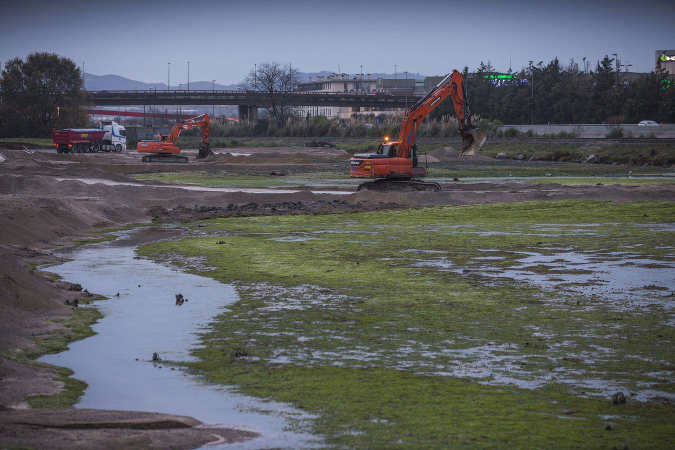 Obras de relleno que está llevando a cabo el Puerto en Raos.