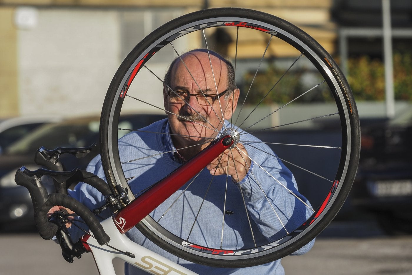 Joaquín Rábago lleva tres años trabajando en su proyecto ciclista, que en 2020 verá la luz con el nombre de Telenor-Anchoas Hoya