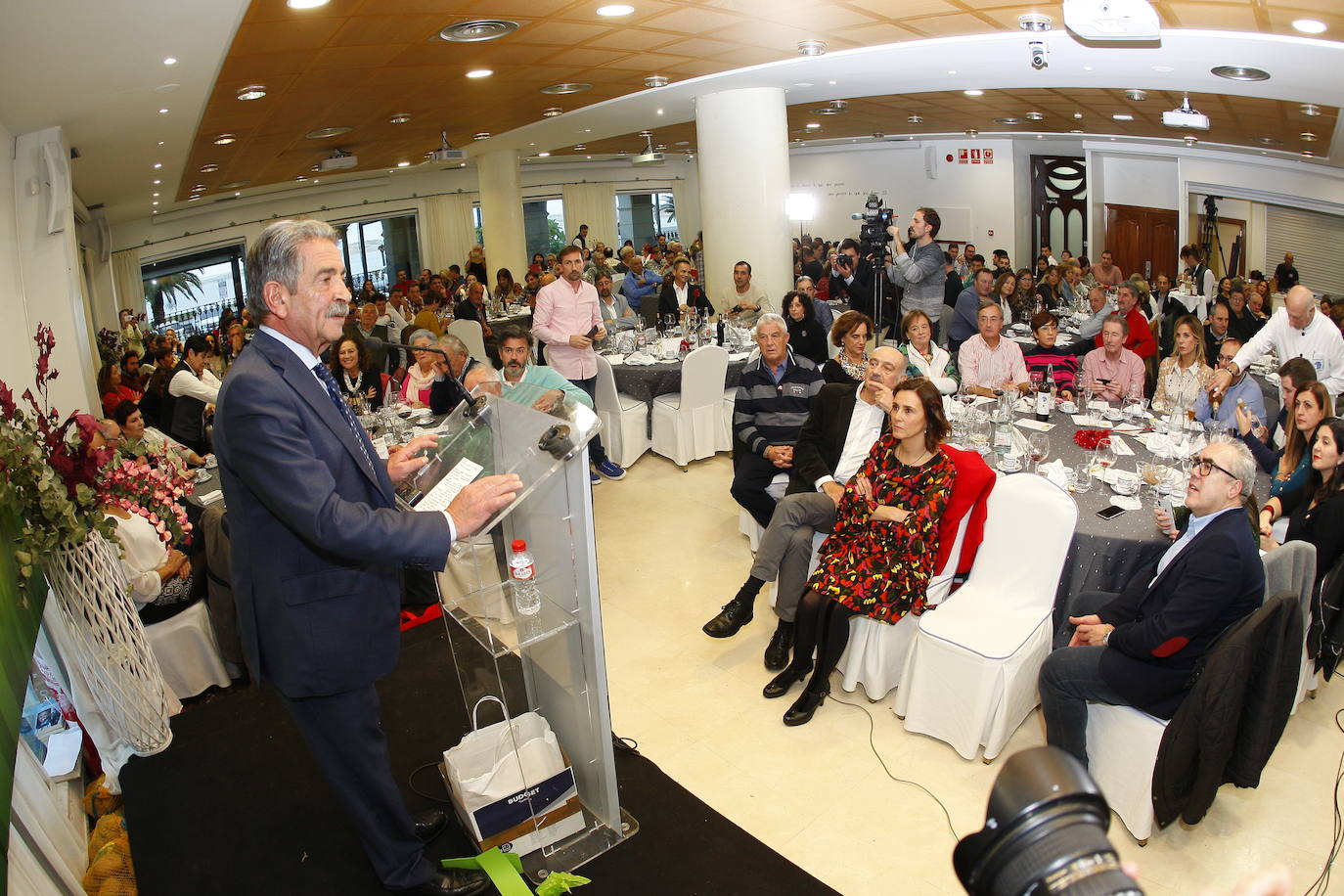 Fotos: Comida de Navidad de militantes y simpatizantes del PRC